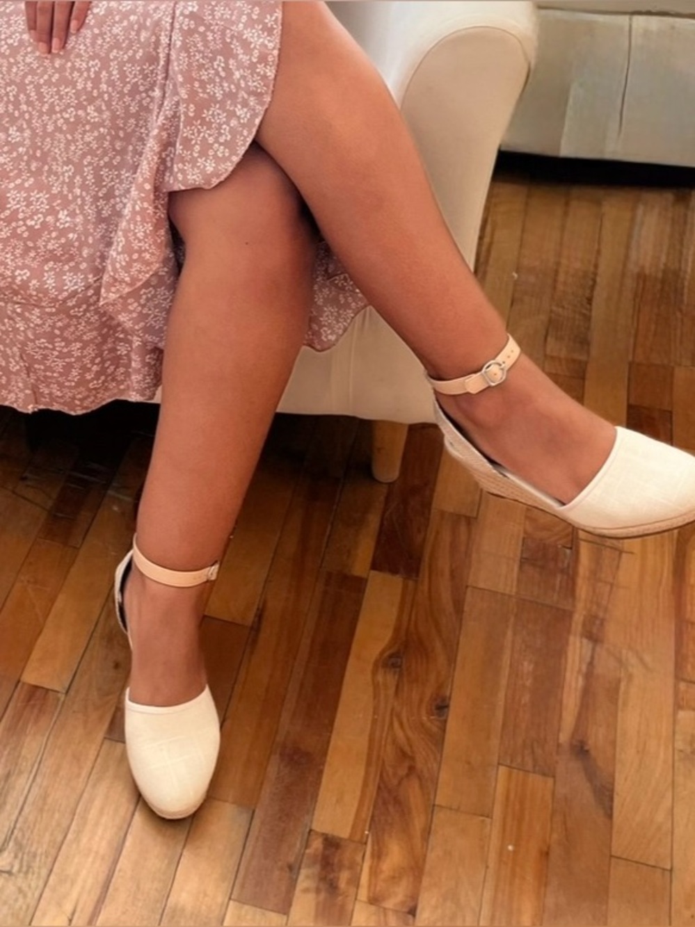 Closed toes Wedges
